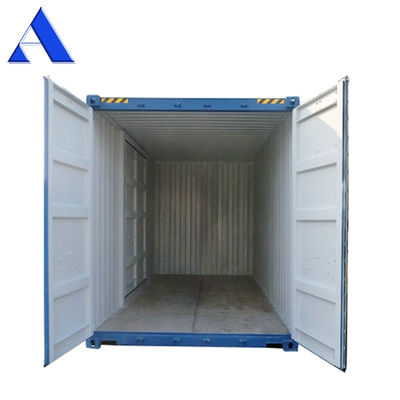 Contenitore di spedizione con una porta laterale aperta dimensioni esterne 6.058 x 2.438 x 2.896 M